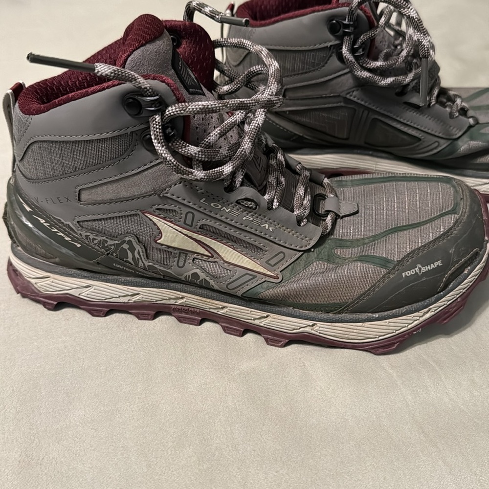 Altra Lone Peak 4 Mid Mesh Women's Hiking Shoes - Gray & Burgundy - Picture 2 of 9